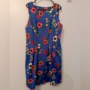 Vince Camuto Blue Floral Shift Dress, size 16W